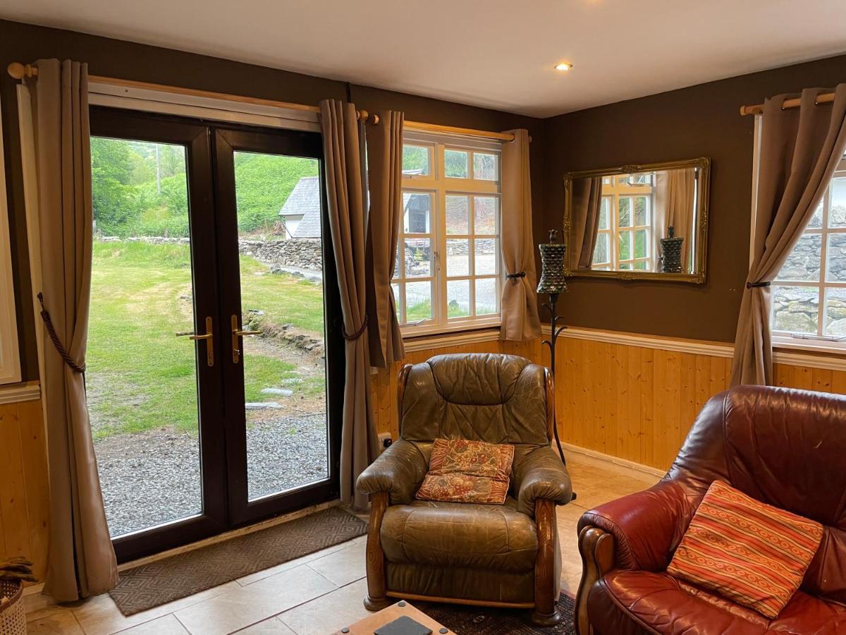 Cuckoo Cabin, Tyn Y Cwm Eglwys-Fach ภายนอก รูปภาพ