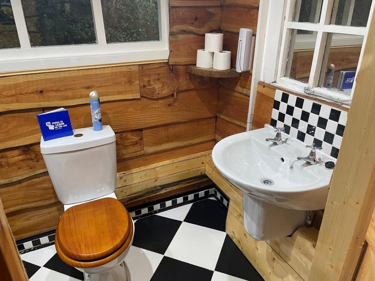 Cuckoo Cabin, Tyn Y Cwm Eglwys-Fach ภายนอก รูปภาพ